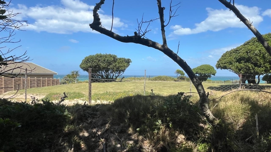 Commercial Property for Sale in Paradise Beach Eastern Cape